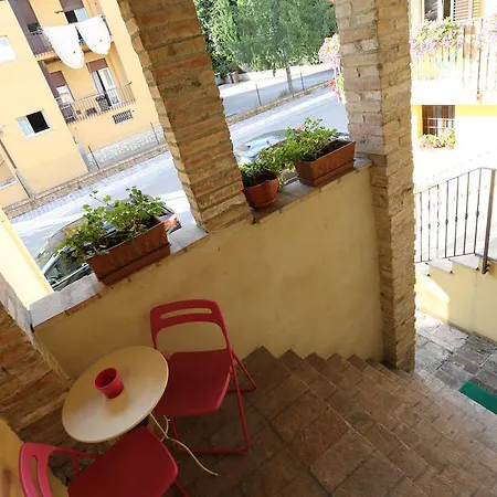 拉卡苏瑟尔迪阿西西住宿加早餐旅馆 3*